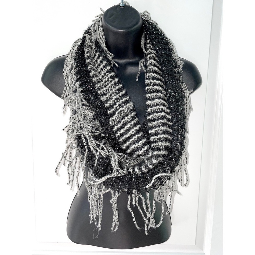 Infinity scarf